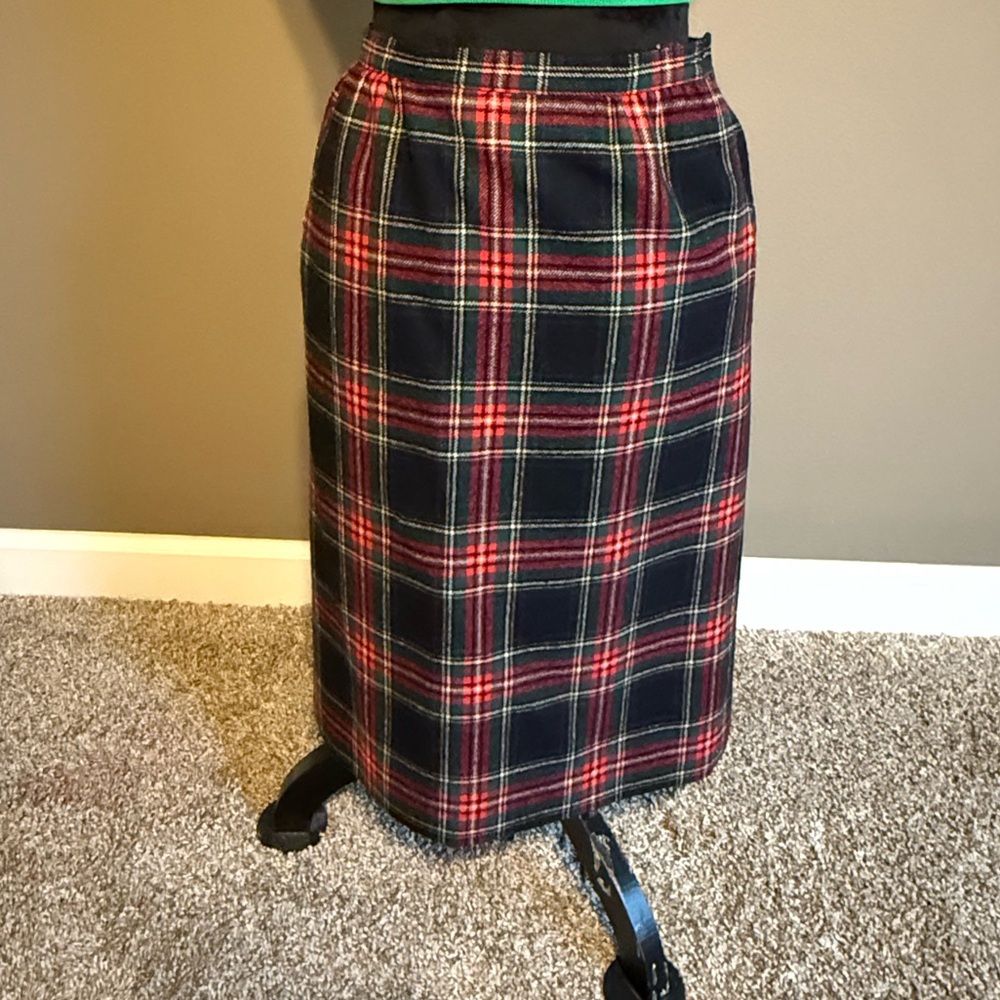 Pendleton Black and Red Plaid Pencil Skirt